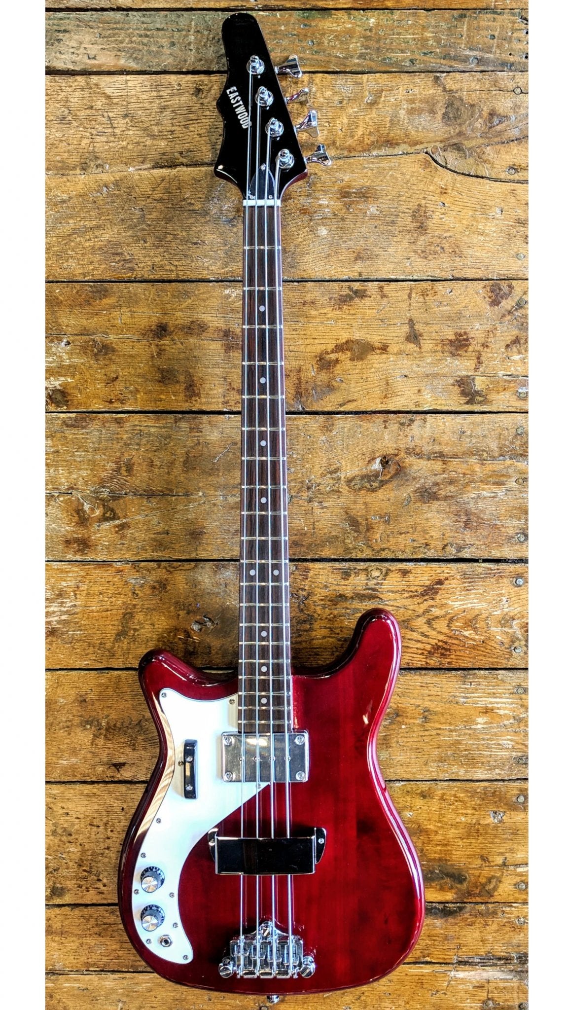 Eastwood Guitars Eastwood Newport Bass LH Cherry Angled #color_cherry